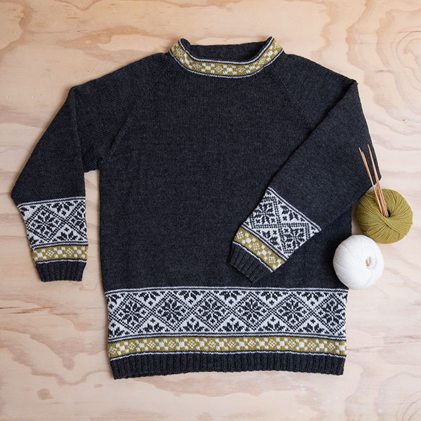 Strikkegenser Elin dame - garnpakke i Bluum Pure Eco Baby Wool