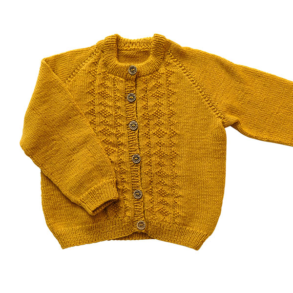 Jakke_HARDANGER-1_600x600-3-1-1-2-1.jpg Strikkejakke Hardanger - garnpakke i Bluum Pure Eco Baby Wool