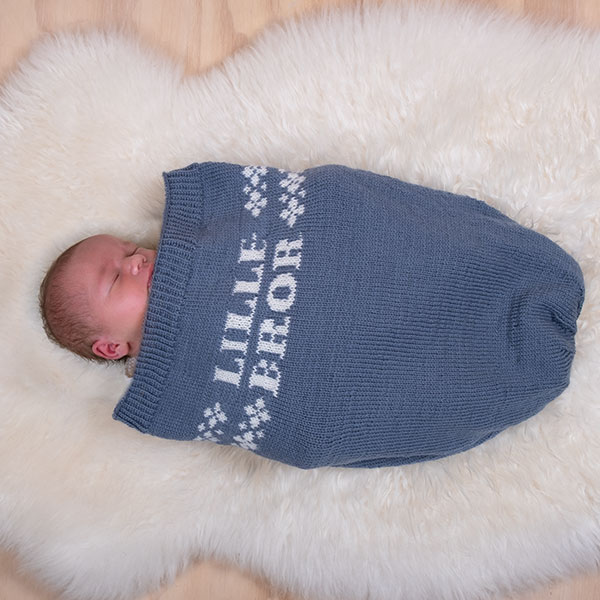 Strikk Kosepose Lillebror - garnpakke i Bluum Pure Eco Baby Wool