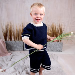 Strikkesett Matros med t-skjorte og shorts - garnpakke i Bluum Pure Eco Baby Wool