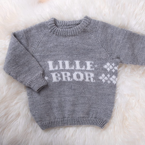 Lillebror_1-1-1.jpg Strikkegenser Lillebror - garnpakke i Bluum Pure Eco Baby Wool