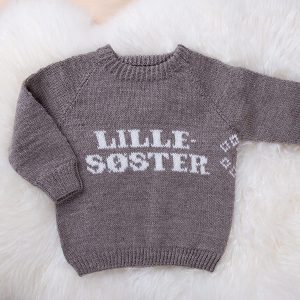 Strikkegenser Lillesøster - garnpakke i Bluum Pure Eco Baby Wool