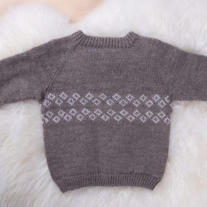 Strikkegenser Lillesøster - garnpakke i Bluum Pure Eco Baby Wool