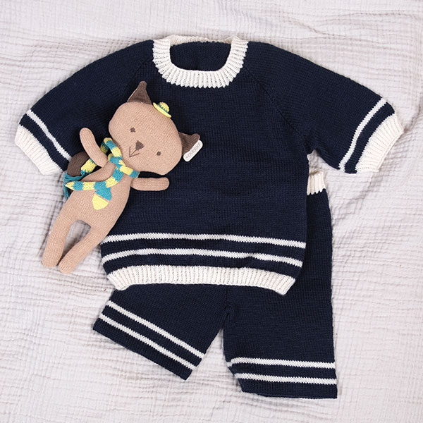 Strikkesett Matros med t-skjorte og shorts - garnpakke i Bluum Pure Eco Baby Wool