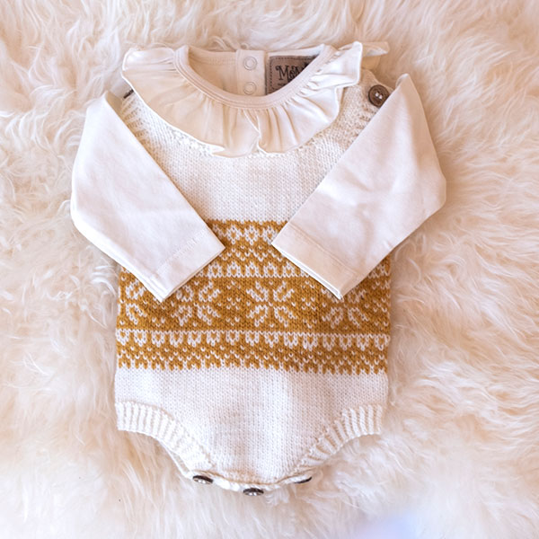 Strikkebodyer Stjerne 2 stk - garnpakke i Bluum Pure Eco Baby Wool