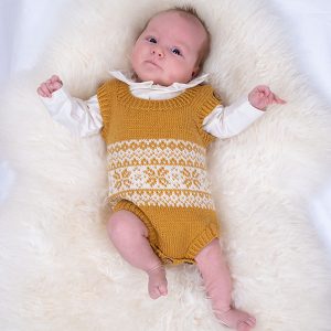 Strikkebodyer Stjerne 2 stk - garnpakke i Bluum Pure Eco Baby Wool