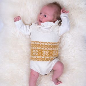 Strikkebodyer Stjerne 2 stk - garnpakke i Bluum Pure Eco Baby Wool