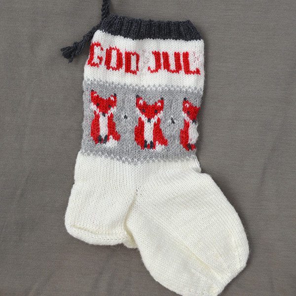 Strikk Nisselue og Julestrømpe Rev - garnpakke i Bluum Pure Eco Baby Wool