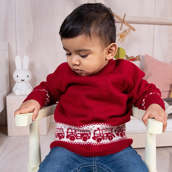 Strikkegenser Brannbil - garnpakke i Bluum Soft Merino Ull
