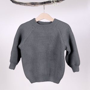 Strikkegenser Noah Grå melert - garnpakke i Bluum Soft Merino Ull