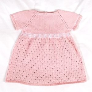 Strikkekjole Alva - garnpakke i Bluum Soft Merino Ull