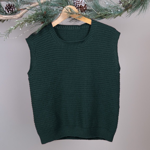 Strikkevest Robin til dame Flaskegrønn - garnpakke i Bluum Soft Merino Ull