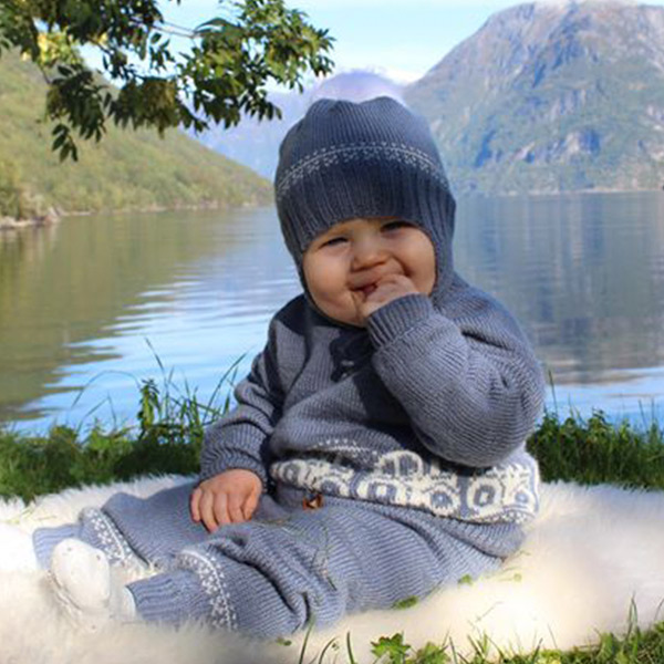 Strikkesett Traktor - garnpakke i Bluum Pure Eco Baby Wool
