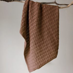 Strikk Babyteppe Hjerteløv - garnpakke i Bluum Soft Merino Ull