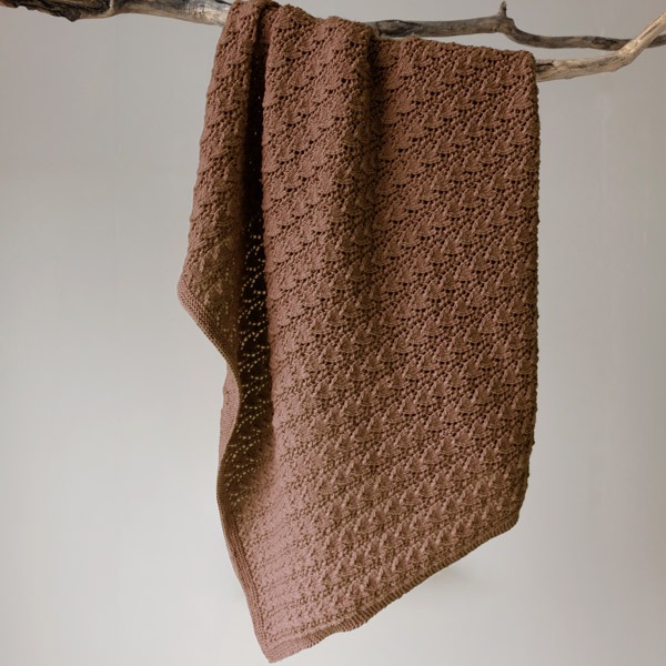 Strikk Babyteppe Hjerteløv - garnpakke i Bluum Soft Merino Ull