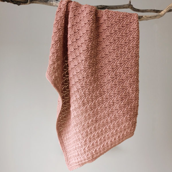 Strikk Babyteppe Hjerteløv - garnpakke i Bluum Soft Merino Ull