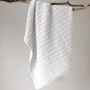 Strikk Babyteppe Hjerteløv - garnpakke i Bluum Soft Merino Ull