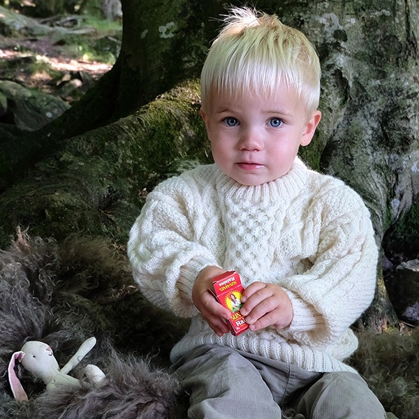 Strikkegenser Aran til barn - garnpakke i Bluum Pure Eco Baby Wool