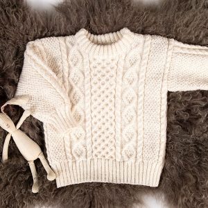 Strikkegenser Aran til barn - garnpakke i Bluum Pure Eco Baby Wool