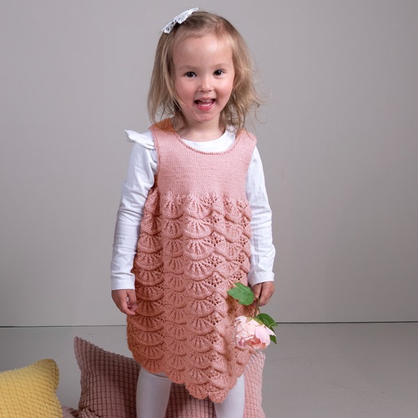 Strikkekjole Bølge - garnpakke i Bluum Soft Merino Ull