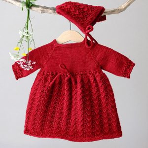 Strikk Babykjole Hjerteløv m/body og lue - garnpakke i Bluum Soft Merino Ull