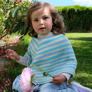 Strikk Poncho Fargespill - garnpakke i Bluum Soft Merino Ull