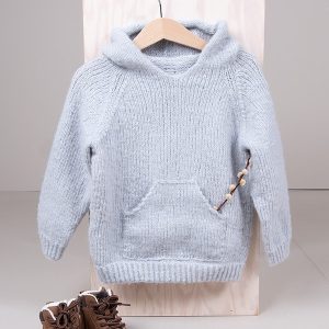 Strikk hettegenser Vårbris - garnpakke i Bluum Fluffy Alpaca