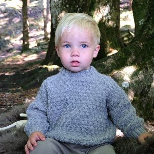 Strikkegenser Hompetitten m/lue - garnpakke i Bluum Pure Eco Baby Wool