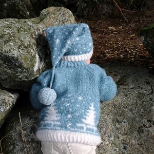 Strikkegenser Kjelke m/lang lue - garnpakke i Bluum Fluffy Alpaca