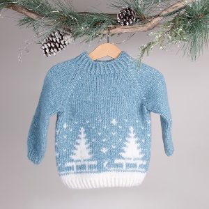 Strikkegenser Kjelke m/lang lue - garnpakke i Bluum Fluffy Alpaca
