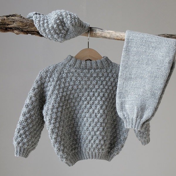 Strikkesett Hompetitten m/genser, bukse og lue - garnpakke i Bluum Pure Eco Baby Wool