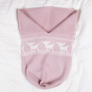 Strikk Kosepose Bambi - garnpakke i Bluum Pure Eco Baby Wool
