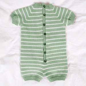 Strikk Sommerdress m/striper - garnpakke i Bluum Soft Merino Ull