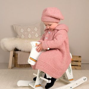 Strikkekåpe Ellinor m/lue - garnpakke i Bluum Fluffy Alpaca
