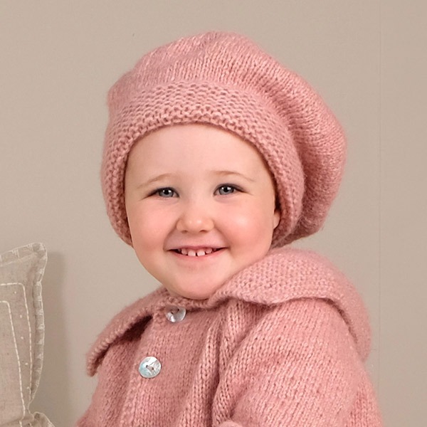 Strikkekåpe Ellinor m/lue - garnpakke i Bluum Fluffy Alpaca