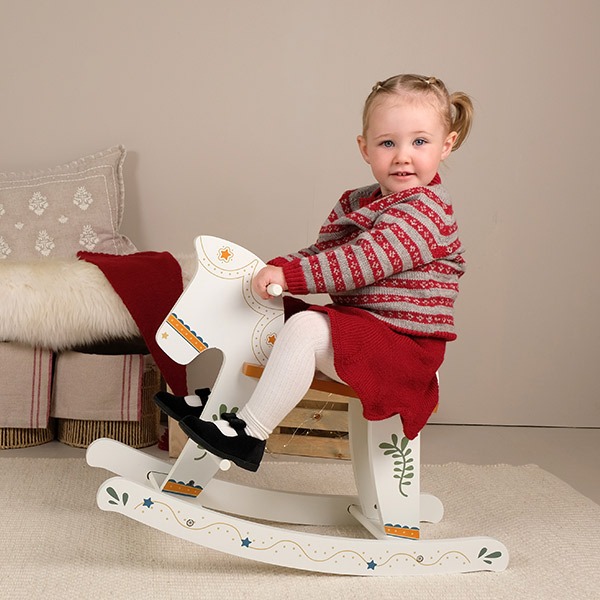Strikkesett Julekyss genser m/skjørt og nisselue - garnpakke i Bluum Pure Eco Baby Wool