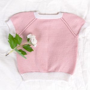 Strikkesett T-skjorte og skjørt med striper - garnpakke i Bluum Soft Merino Ull